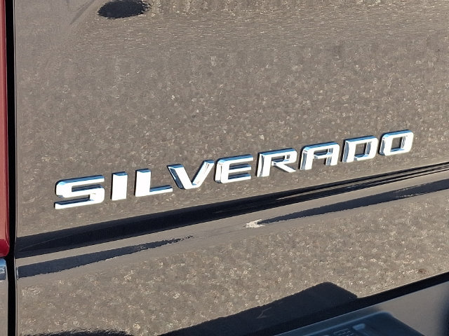 Used 2023 Chevrolet Silverado 1500 LT AWD/4WD image 32