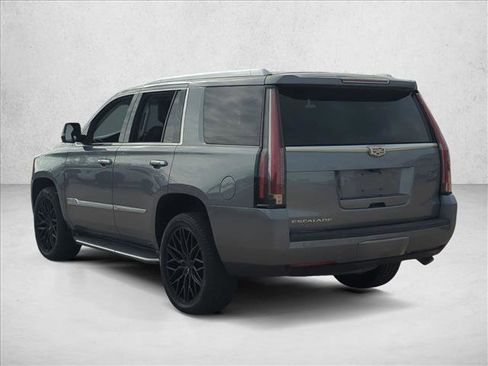 Used 2018 Cadillac Escalade Premium Luxury image 7