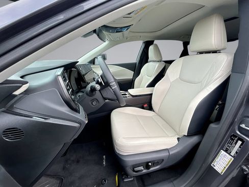 Used 2024 Lexus RX 350 Premium w/ Accessory Package (Z1) FWD image 4