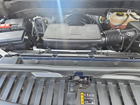 Used 2019 Chevrolet Silverado 1500 RST AWD/4WD image 21