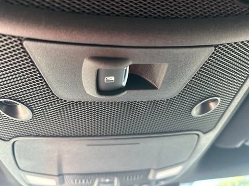 Used 2019 Ford F150 Lariat w/ Equipment Group 502A Luxury AWD/4WD image 39