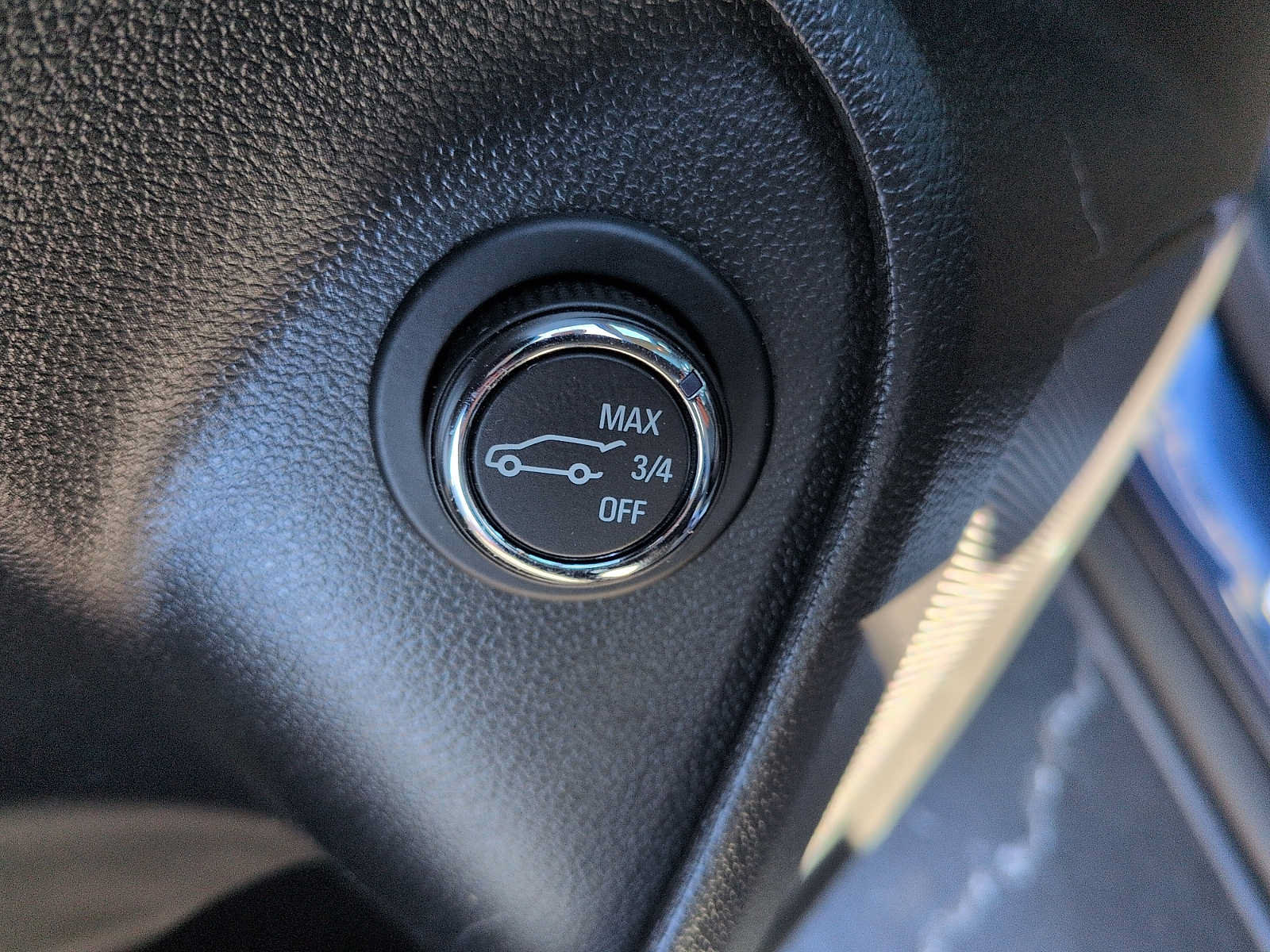 Used 2023 Buick Encore GX Essence w/ Experience Buick Package AWD/4WD image 16