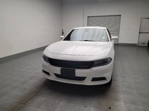 Used 2018 Dodge Charger SXT RWD image 15