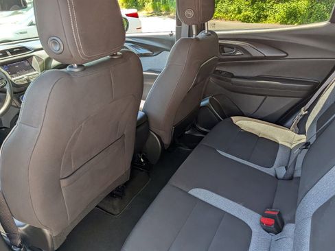 Used 2023 Chevrolet TrailBlazer LT FWD image 22