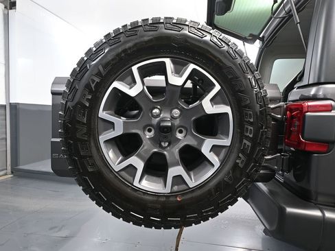 Used 2025 Jeep Wrangler Sahara w/ Technology Group image 16