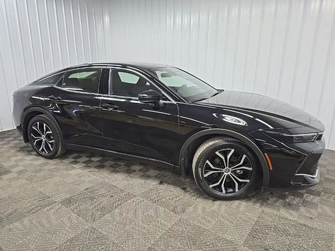 Used 2024 Toyota Crown XLE image 1