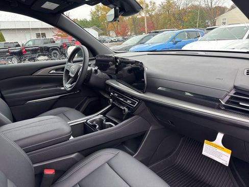 New 2026 Chevrolet Traverse LT w/ Midnight/Sport Edition image 18