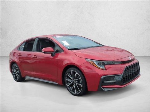 Certified 2021 Toyota Corolla SE FWD image 3