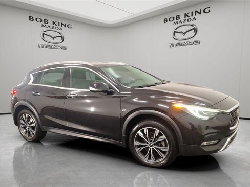 Used 2018 INFINITI QX30 AWD w/ Cargo Package image 7