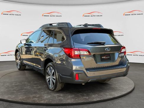 Used 2018 Subaru Outback 2.5i Limited AWD/4WD image 8