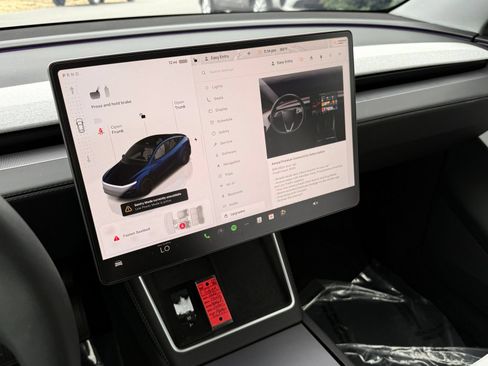 Used 2026 Tesla Model Y 2WD image 78