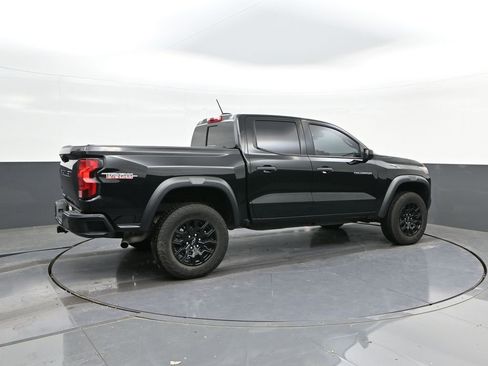 Used 2025 Chevrolet Colorado Trail Boss image 15