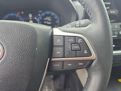 Used 2024 Toyota Grand Highlander Limited image 24