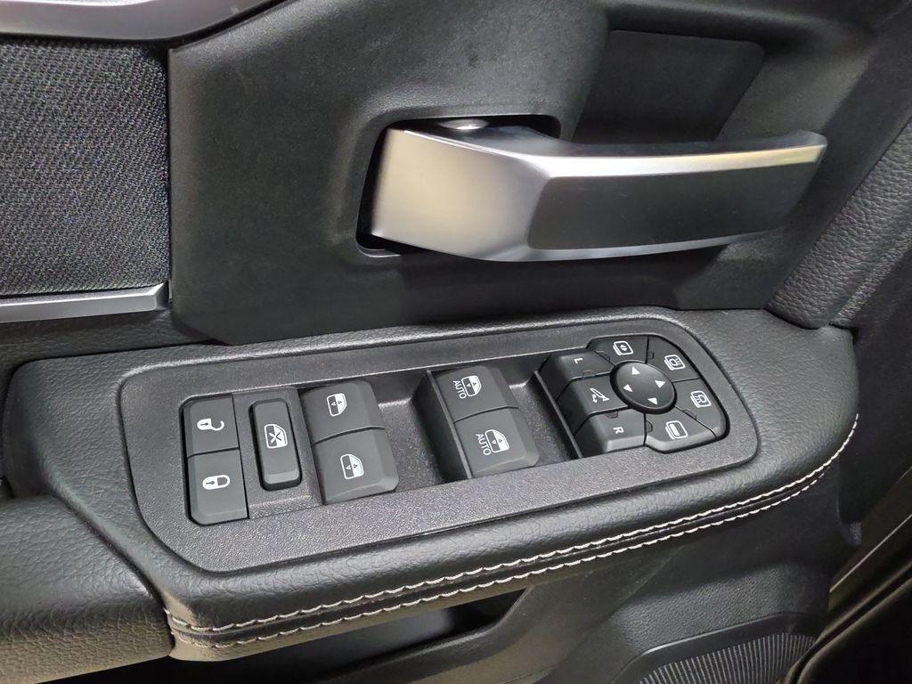 New 2027 RAM 3500 Big Horn AWD/4WD image 14