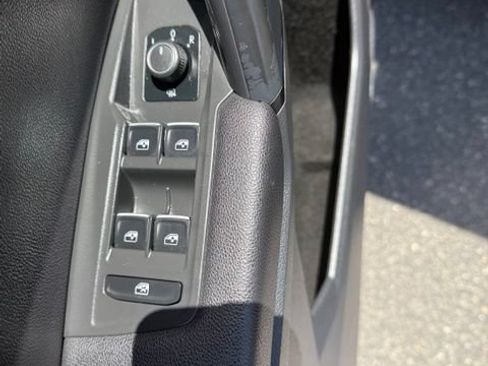 Used 2019 Volkswagen Tiguan SE w/ 3rd Row Seat Package AWD/4WD image 14