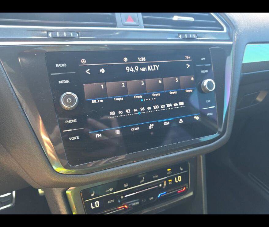 Used 2024 Volkswagen Tiguan SE R-Line FWD image 6