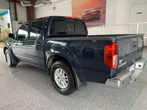 Used 2018 Nissan Frontier SV w/ Value Truck Package RWD image 5