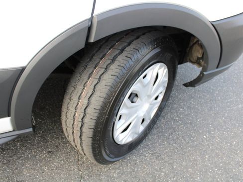 Used 2017 Ford Transit 150 XLT RWD image 22