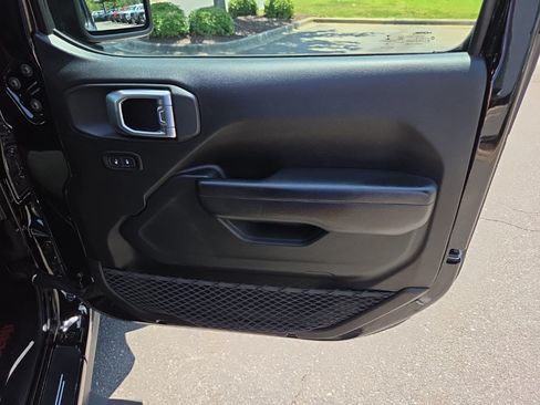 Used 2018 Jeep Wrangler Unlimited Sport S AWD/4WD image 33