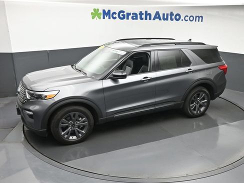Used 2024 Ford Explorer XLT w/ Equipment Group 202A AWD/4WD image 22