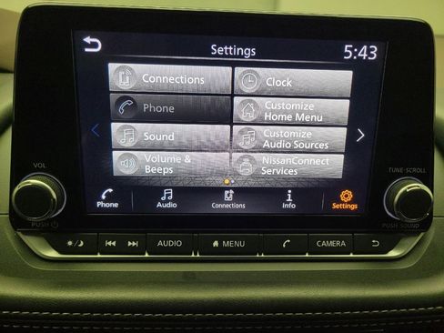 Used 2023 Nissan Rogue SV image 25