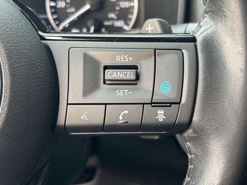 Used 2023 Nissan Rogue SL image 23