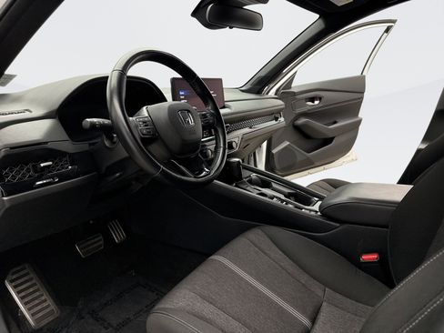 Used 2023 Honda Accord Sport image 10