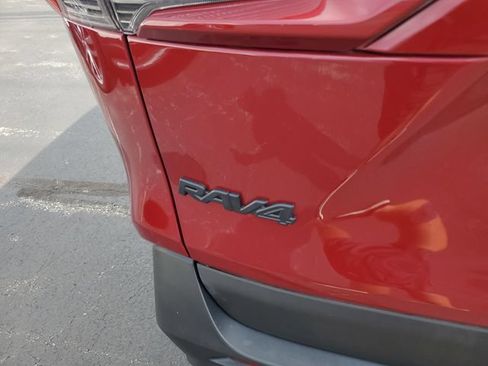 Used 2023 Toyota RAV4 LE AWD/4WD image 7