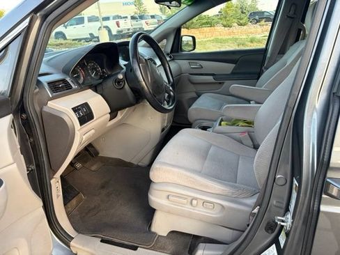 Used 2011 Honda Odyssey EX image 9