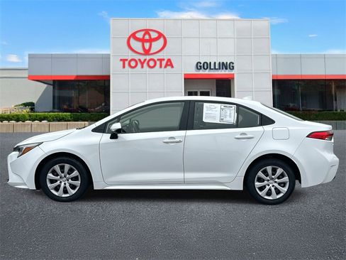 Certified 2023 Toyota Corolla LE image 2