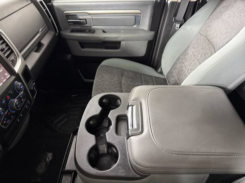 Used 2019 RAM 1500 Big Horn AWD/4WD image 18