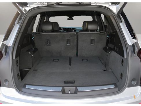 Used 2020 Cadillac XT6 Premium Luxury image 16