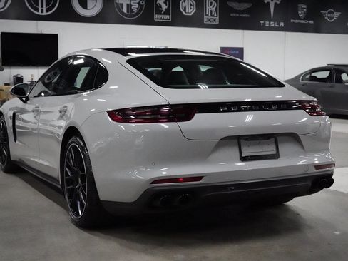 Used 2019 Porsche Panamera RWD image 3