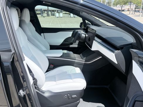 Used 2022 Tesla Model X Plaid AWD/4WD image 44