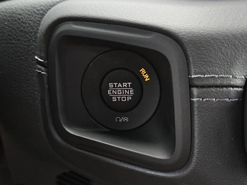 New 2025 Jeep Gladiator Rubicon image 10