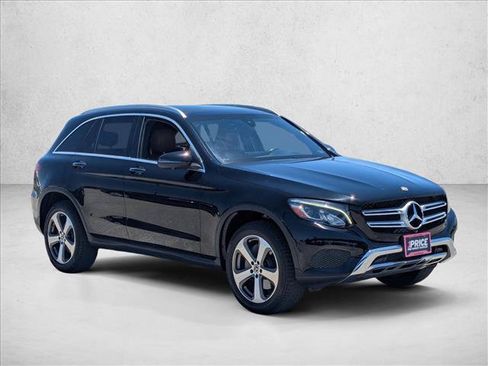 Used 2018 Mercedes-Benz GLC 300 image 3