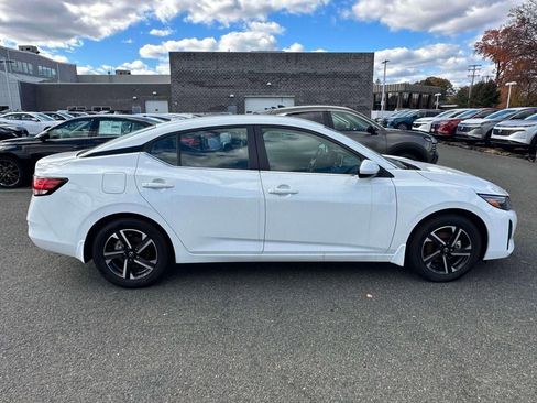 New 2025 Nissan Sentra SV w/ Trunk Package image 4