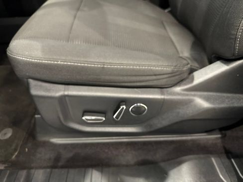 Used 2016 Ford F150 XLT w/ Equipment Group 302A Luxury AWD/4WD image 23