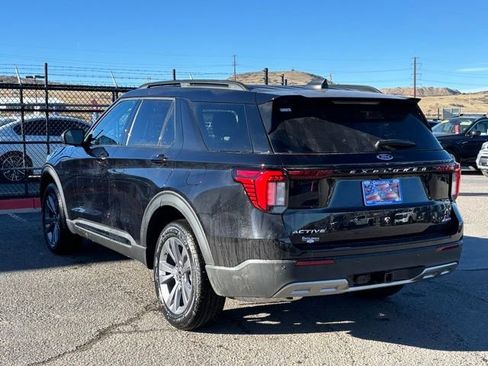 New 2026 Ford Explorer Active w/ Active Comfort Package image 3