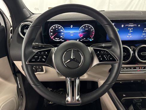 Certified 2026 Mercedes-Benz GLA 250 image 11