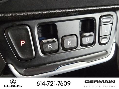 Used 2018 GMC Terrain Denali w/ Advanced Safety Package image 28