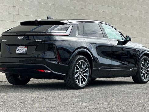 Used 2024 Cadillac Lyriq Sport AWD/4WD image 4