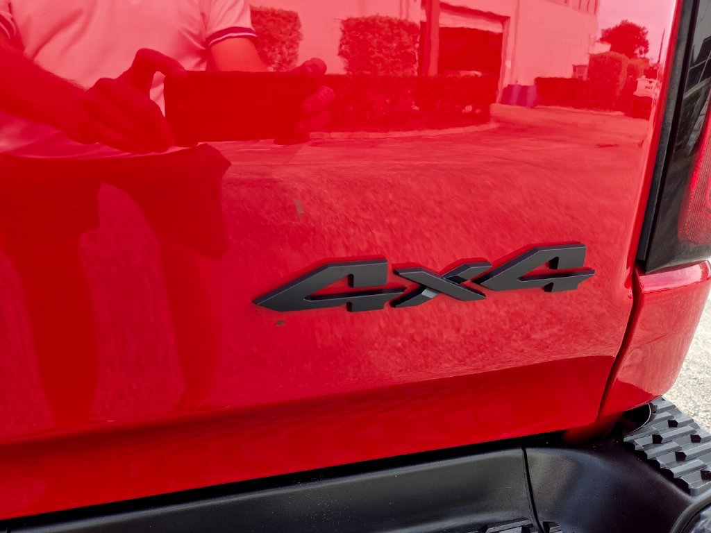 Used 2025 RAM 1500 Warlock AWD/4WD image 11