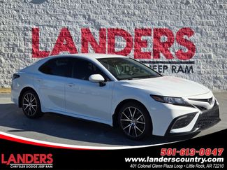 Used 2023 Toyota Camry SE video 1