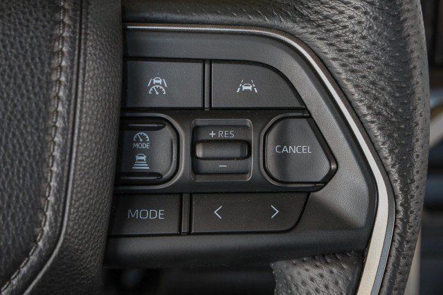 Used 2025 Toyota Tacoma TRD Off-Road AWD/4WD image 28