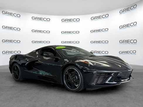 Certified 2025 Chevrolet Corvette Stingray Preferred Cpe w/ 2LT RWD image 1