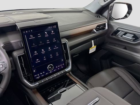 New 2026 GMC Yukon XL Denali AWD/4WD image 24