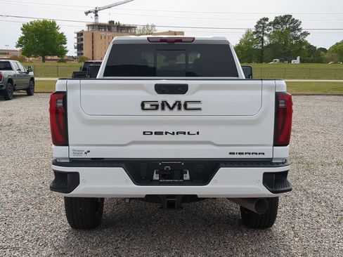 New 2026 GMC Sierra 2500 Denali w/ Denali Reserve Package AWD/4WD image 7