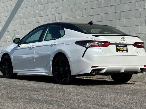 Used 2022 Toyota Camry XSE FWD image 6