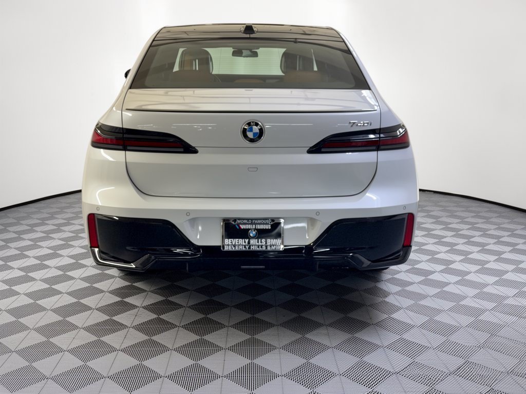 Used 2024 BMW 740i w/ Premium Package 2 RWD image 11